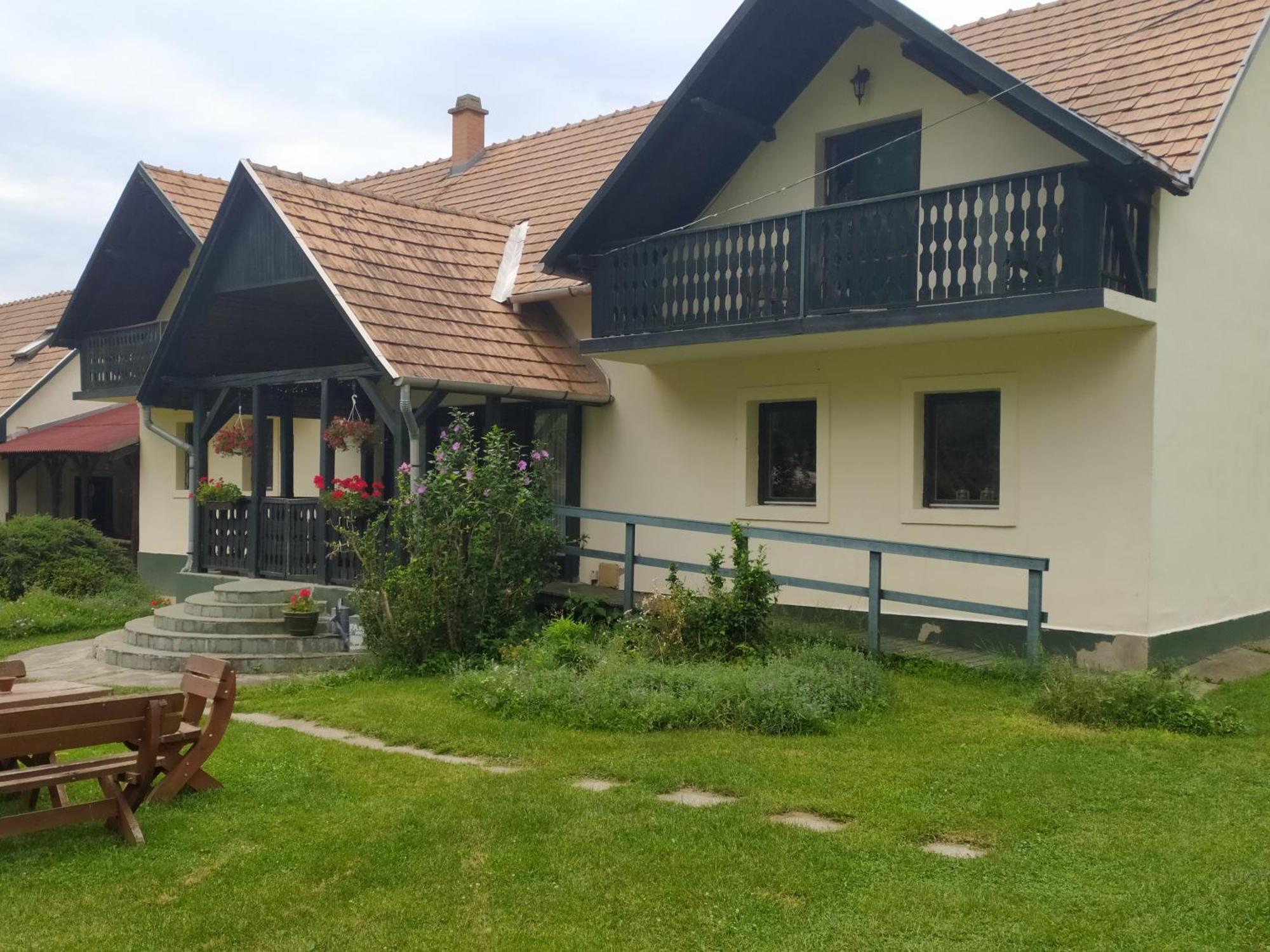 Panzió-Kemping Bekölce Bekolce Exterior foto